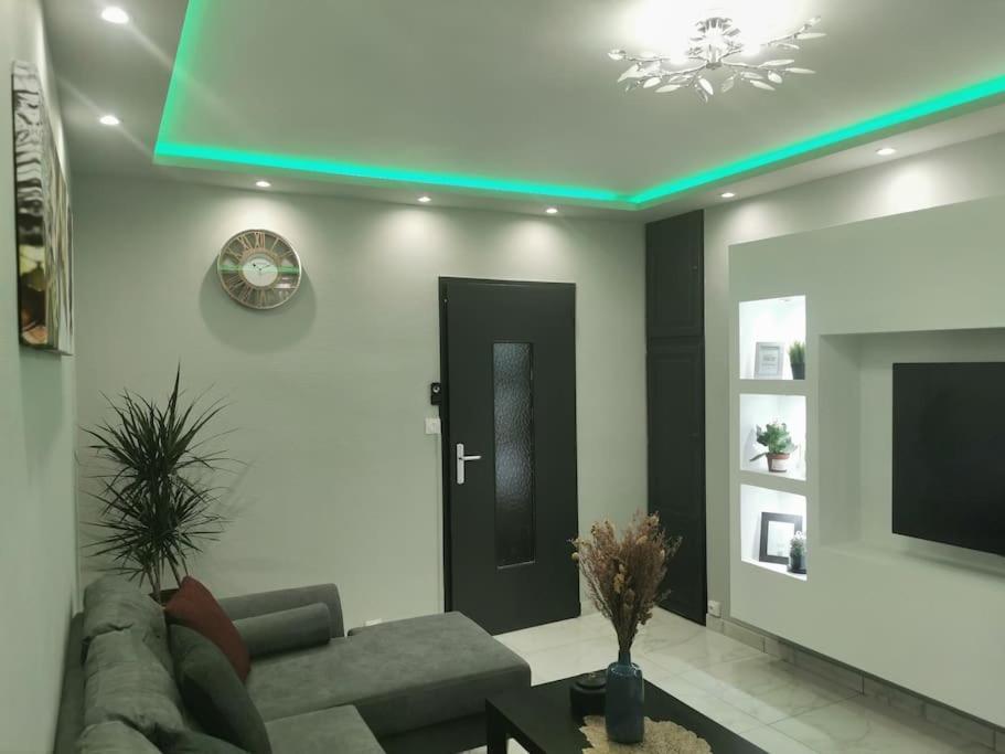 Appartement Meubles A Villeurbanne Lyon Exteriér fotografie